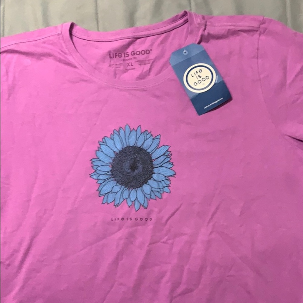 Life is good NWT xl women’s shirt sleeve